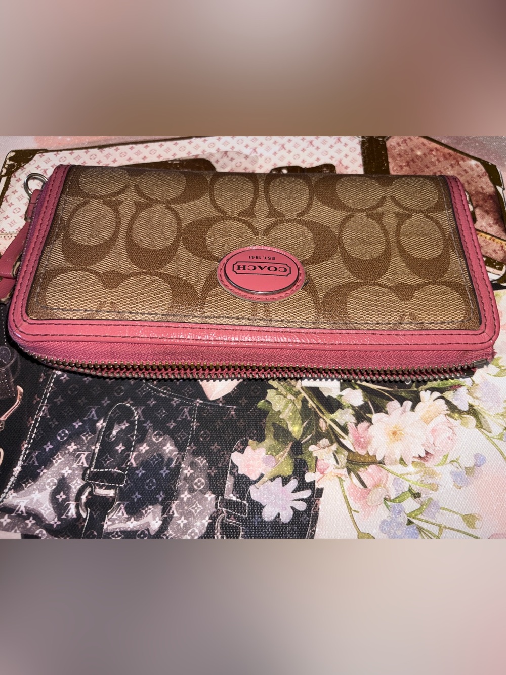 Coach Coated Canvas Tan Monogram Zip Closure Wallet with Pink Trim - Picture 5 of 12